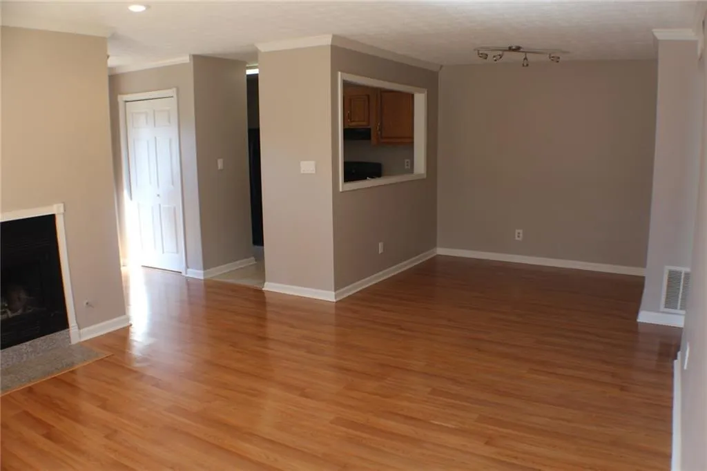 610 River Run Drive, Sandy Springs, Georgia 30350, 1 Bedroom Bedrooms, ,1 BathroomBathrooms,Residential,Sold,610 River Run Drive,5645912