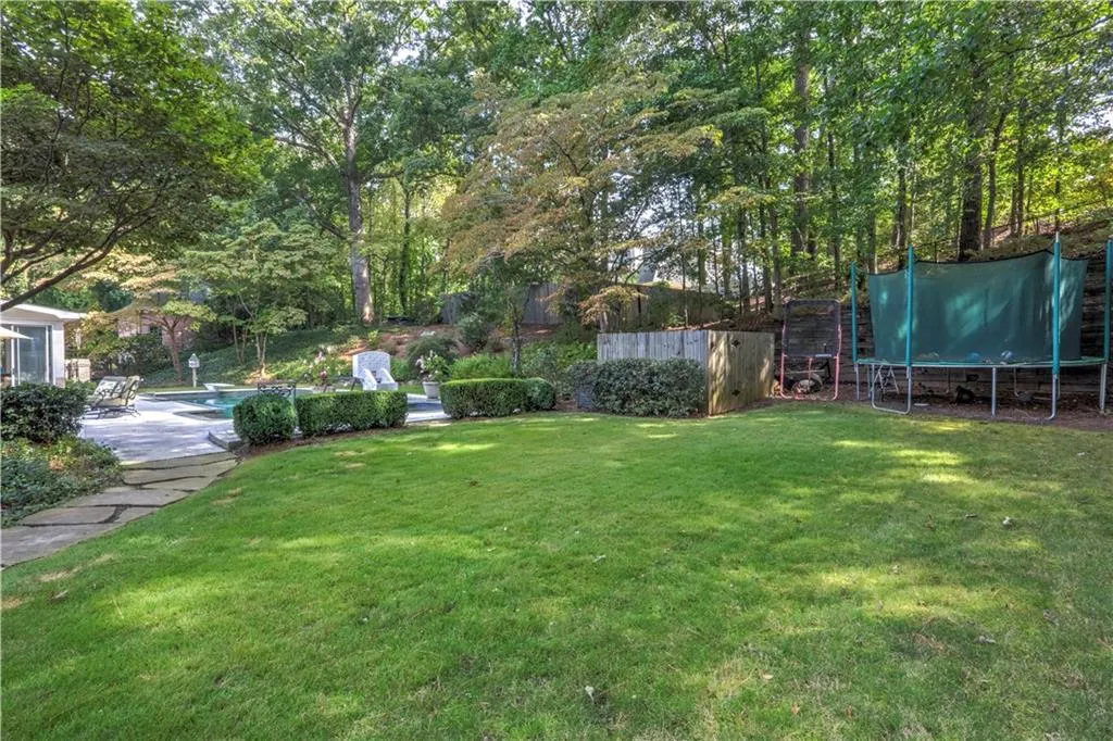 5335 N Powers Ferry Road, Atlanta, Georgia 30327, 5 Bedrooms Bedrooms, ,4 BathroomsBathrooms,Residential,Sold,5335 N Powers Ferry Road,6116512