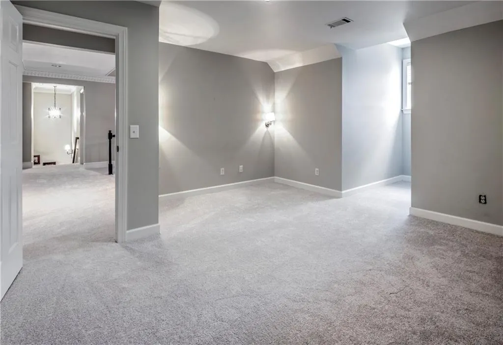 5335 N Powers Ferry Road, Atlanta, Georgia 30327, 5 Bedrooms Bedrooms, ,4 BathroomsBathrooms,Residential,Sold,5335 N Powers Ferry Road,6116512