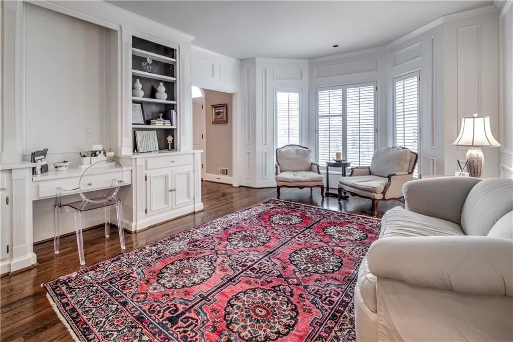 5335 N Powers Ferry Road, Atlanta, Georgia 30327, 5 Bedrooms Bedrooms, ,4 BathroomsBathrooms,Residential,Sold,5335 N Powers Ferry Road,6116512