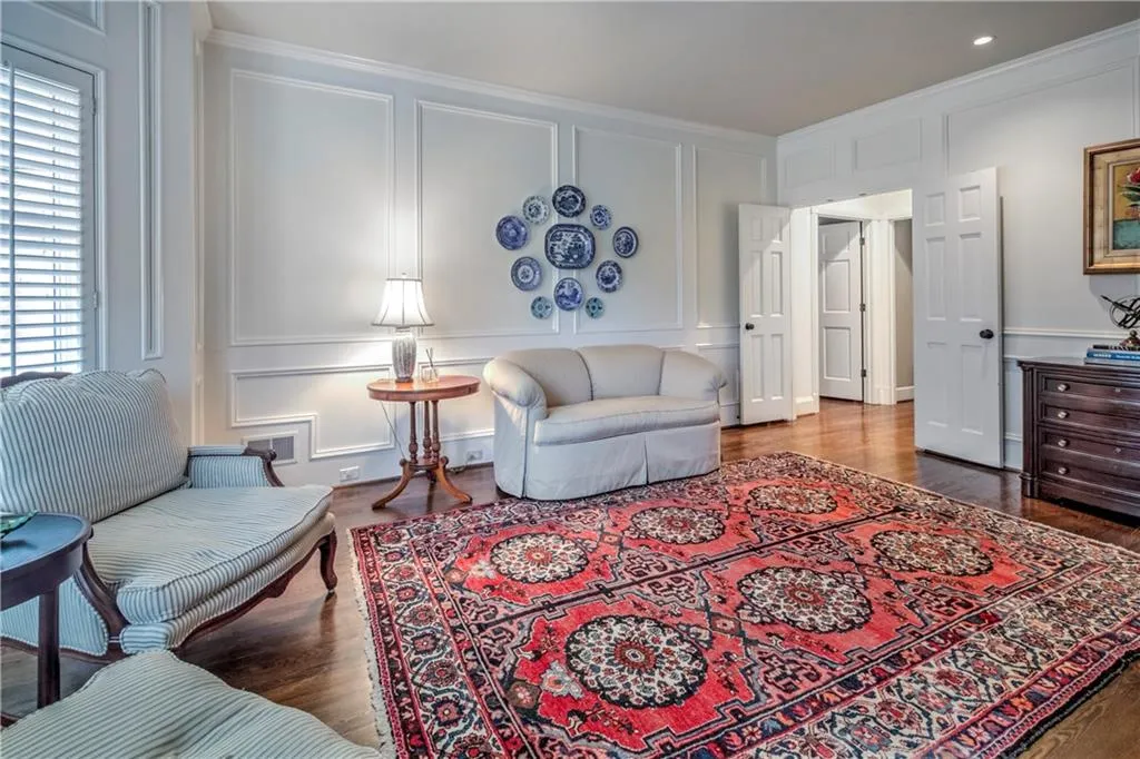 5335 N Powers Ferry Road, Atlanta, Georgia 30327, 5 Bedrooms Bedrooms, ,4 BathroomsBathrooms,Residential,Sold,5335 N Powers Ferry Road,6116512