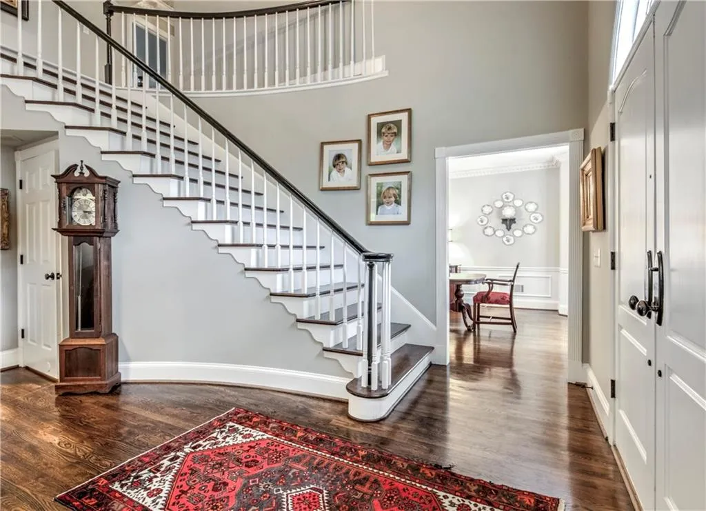 5335 N Powers Ferry Road, Atlanta, Georgia 30327, 5 Bedrooms Bedrooms, ,4 BathroomsBathrooms,Residential,Sold,5335 N Powers Ferry Road,6116512
