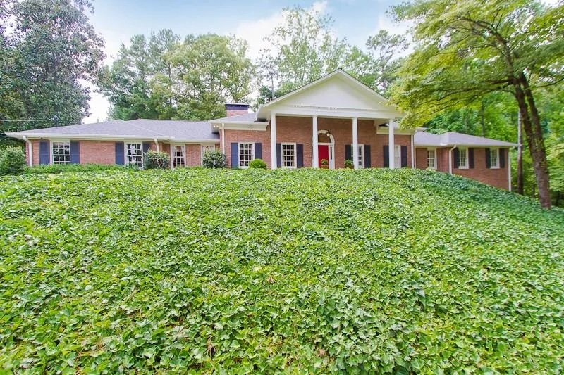 4588 Tall Pines Drive Nw, Atlanta, Georgia 30327, 4 Bedrooms Bedrooms, ,3 BathroomsBathrooms,Residential,Sold,4588 Tall Pines Drive Nw,5649677