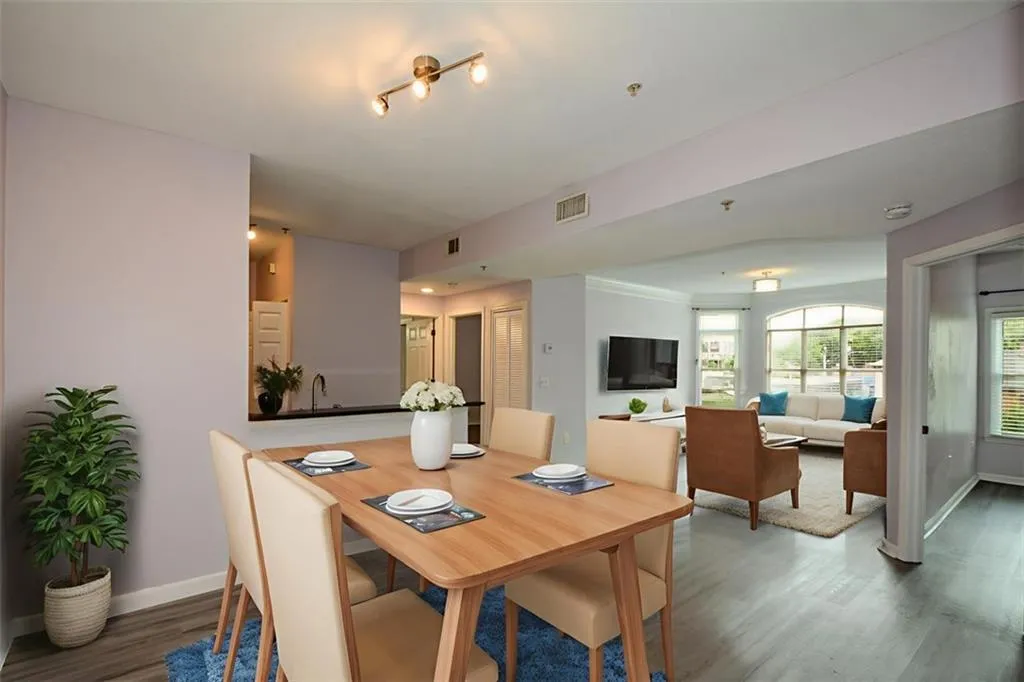 955 Juniper Street Unit 4112, Atlanta, Georgia 30309, 2 Bedrooms Bedrooms, ,2 BathroomsBathrooms,Residential,For Sale,955 Juniper Street Unit 4112,7629191