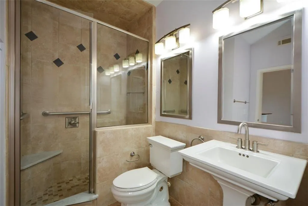 955 Juniper Street Unit 4112, Atlanta, Georgia 30309, 2 Bedrooms Bedrooms, ,2 BathroomsBathrooms,Residential,For Sale,955 Juniper Street Unit 4112,7629191