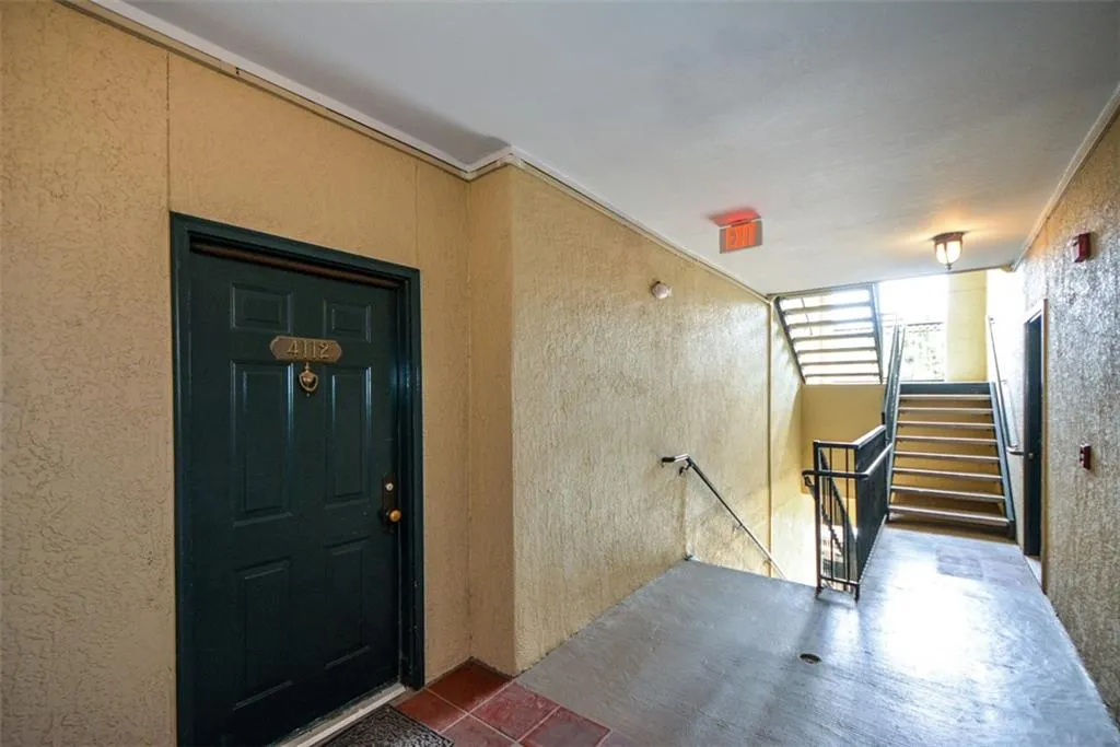 955 Juniper Street Unit 4112, Atlanta, Georgia 30309, 2 Bedrooms Bedrooms, ,2 BathroomsBathrooms,Residential,For Sale,955 Juniper Street Unit 4112,7629191
