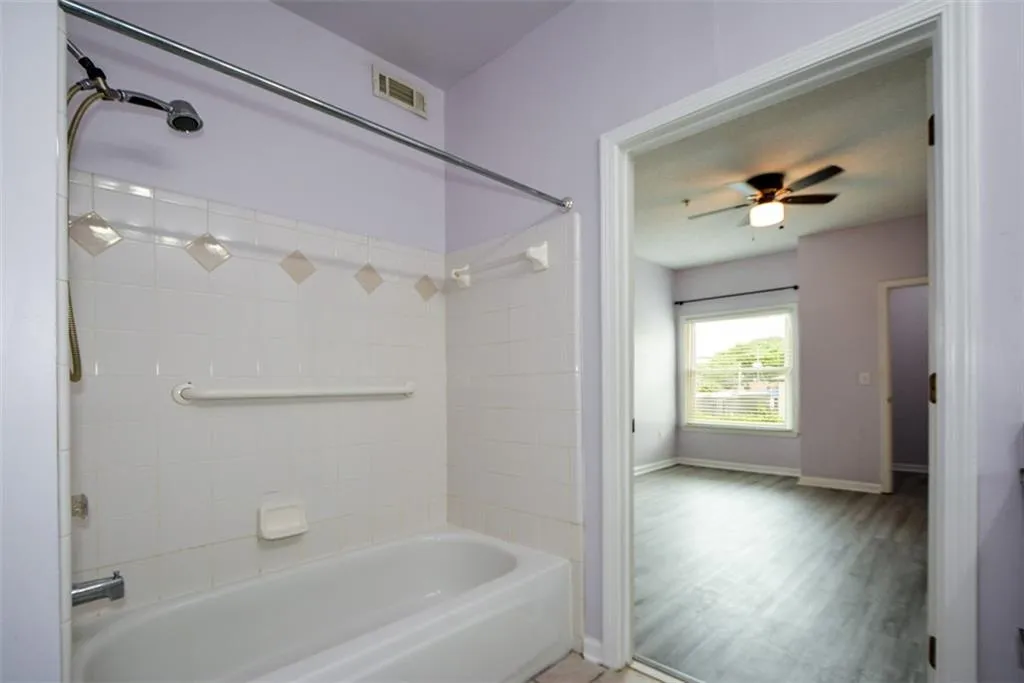 955 Juniper Street Unit 4112, Atlanta, Georgia 30309, 2 Bedrooms Bedrooms, ,2 BathroomsBathrooms,Residential,For Sale,955 Juniper Street Unit 4112,7629191