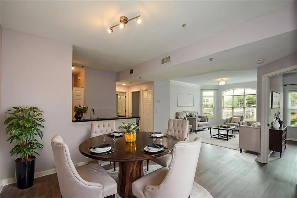 955 Juniper Street Unit 4112, Atlanta, Georgia 30309, 2 Bedrooms Bedrooms, ,2 BathroomsBathrooms,Residential,For Sale,955 Juniper Street Unit 4112,7629191