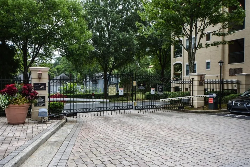 955 Juniper Street Unit 4112, Atlanta, Georgia 30309, 2 Bedrooms Bedrooms, ,2 BathroomsBathrooms,Residential,For Sale,955 Juniper Street Unit 4112,7629191