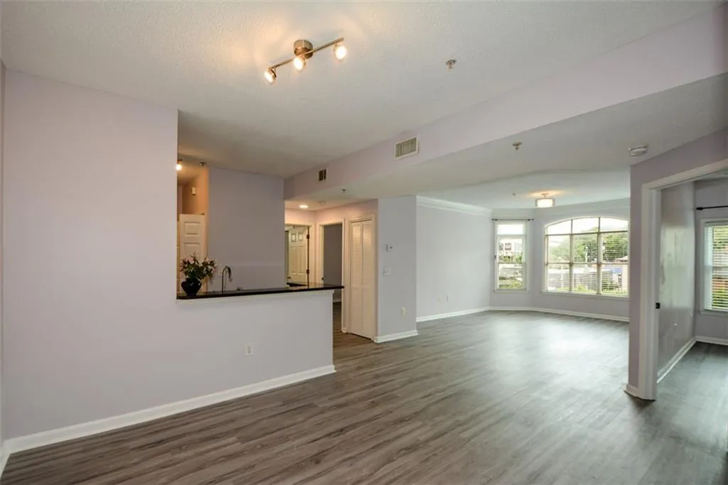 955 Juniper Street Unit 4112, Atlanta, Georgia 30309, 2 Bedrooms Bedrooms, ,2 BathroomsBathrooms,Residential,For Sale,955 Juniper Street Unit 4112,7629191