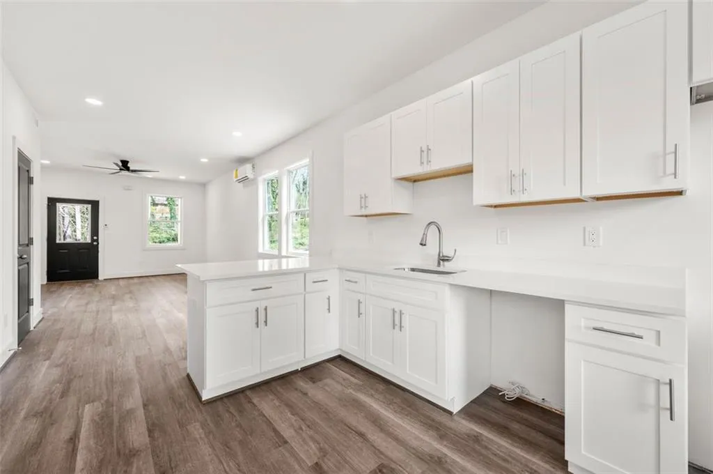 2680 Brown Street Nw, Atlanta, Georgia 30318, 2 Bedrooms Bedrooms, ,2 BathroomsBathrooms,Residential,For Sale,2680 Brown Street Nw,7656840
