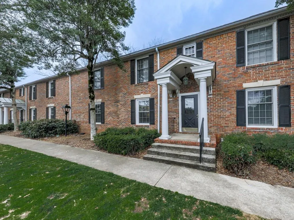 6700 Roswell Road Unit 24e, Atlanta, Georgia 30328, 2 Bedrooms Bedrooms, ,2 BathroomsBathrooms,Residential,For Sale,6700 Roswell Road Unit 24e,7655882