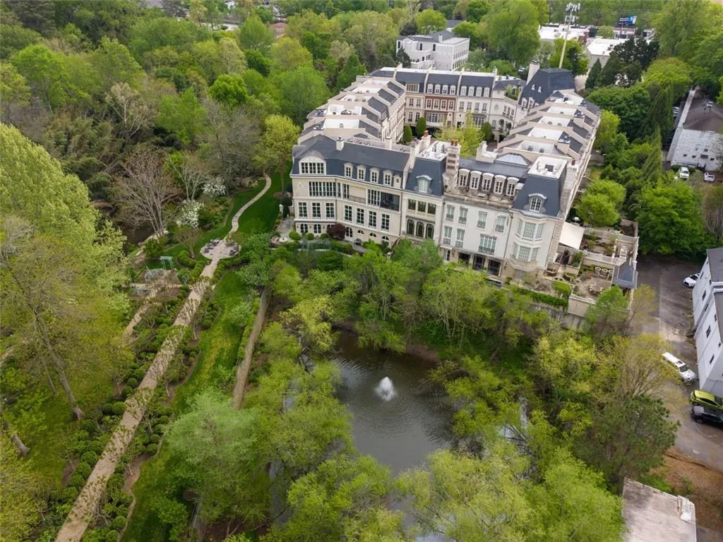 2288 Peachtree Road Nw Unit 4, Atlanta, Georgia 30309, 3 Bedrooms Bedrooms, 0 ,4 BathroomsBathrooms,Residential,Sold,2288 Peachtree Road Nw Unit 4,7778793
