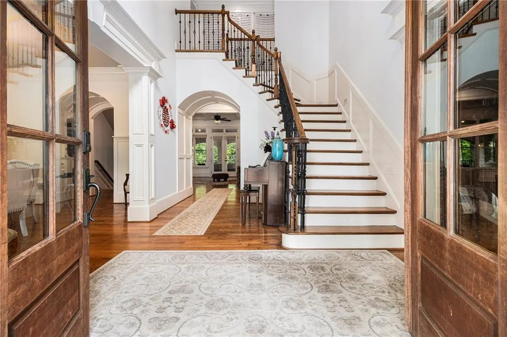 3809 Wieuca Road Ne, Atlanta, Georgia 30342, 8 Bedrooms Bedrooms, 0 ,6 BathroomsBathrooms,Residential,For Sale,3809 Wieuca Road Ne,7749078
