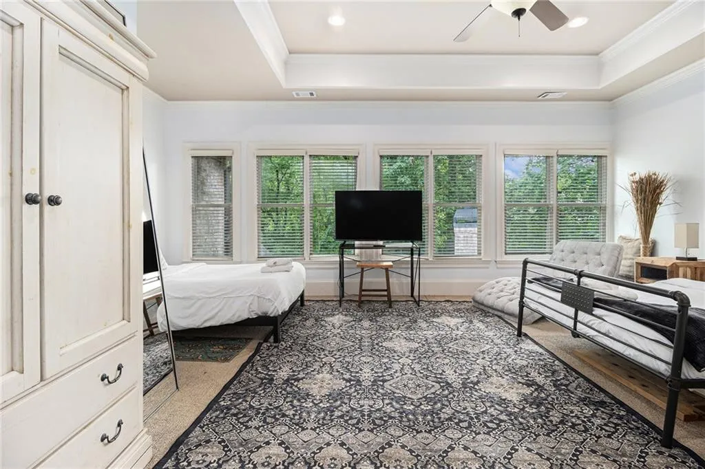 3809 Wieuca Road Ne, Atlanta, Georgia 30342, 8 Bedrooms Bedrooms, 0 ,6 BathroomsBathrooms,Residential,For Sale,3809 Wieuca Road Ne,7749078