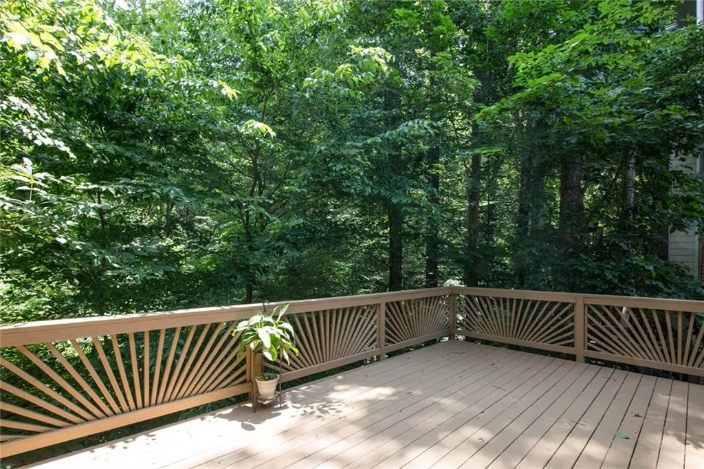 165 Fieldsborn Court, Sandy Springs, Georgia 30328, 5 Bedrooms Bedrooms, ,5 BathroomsBathrooms,Residential,Sold,165 Fieldsborn Court,5655490
