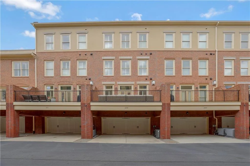 1209 Riverscall Lane, Atlanta, Georgia 30339, 4 Bedrooms Bedrooms, ,4 BathroomsBathrooms,Residential,Sold,1209 Riverscall Lane,7224185