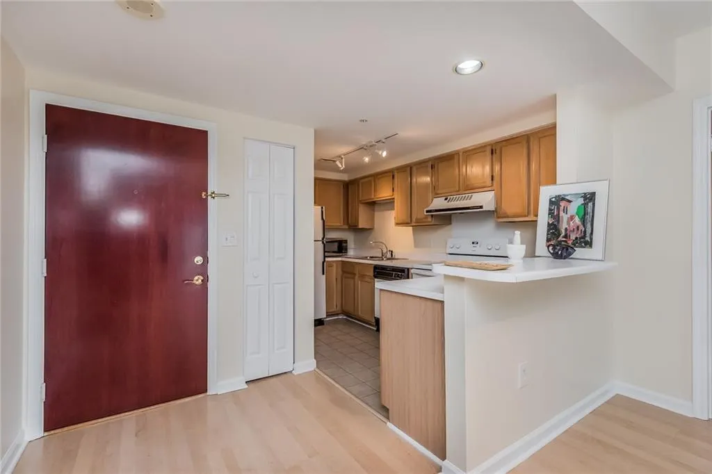 199 14th Street Unit 910, Atlanta, Georgia 30309, 2 Bedrooms Bedrooms, ,2 BathroomsBathrooms,Residential,Sold,199 14th Street Unit 910,5861975
