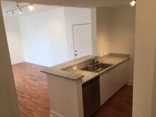 1074 Peachtree Walk Ne Unit B513, Atlanta, Georgia 30309, 2 Bedrooms Bedrooms, ,2 BathroomsBathrooms,Residential,Sold,1074 Peachtree Walk Ne Unit B513,5846103