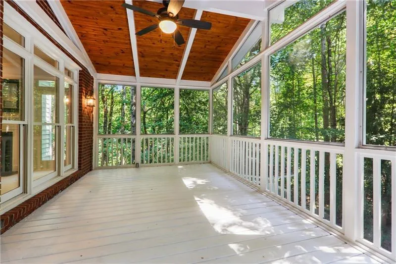 225 Sheridan Point Lane, Sandy Springs, Georgia 30342, 4 Bedrooms Bedrooms, ,3 BathroomsBathrooms,Residential,Sold,225 Sheridan Point Lane,6683590