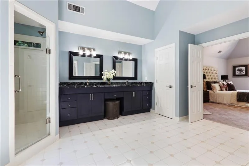 225 Sheridan Point Lane, Sandy Springs, Georgia 30342, 4 Bedrooms Bedrooms, ,3 BathroomsBathrooms,Residential,Sold,225 Sheridan Point Lane,6683590