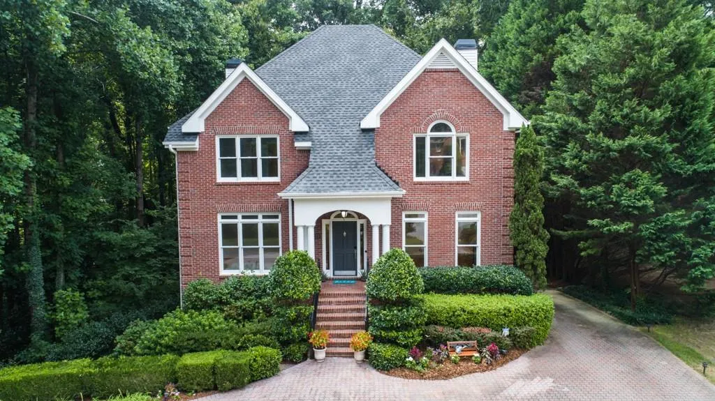 225 Sheridan Point Lane, Sandy Springs, Georgia 30342, 4 Bedrooms Bedrooms, ,3 BathroomsBathrooms,Residential,Sold,225 Sheridan Point Lane,6683590
