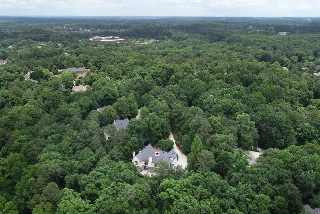 112 Strauss Lane, Sandy Springs, Georgia 30350, 6 Bedrooms Bedrooms, ,6 BathroomsBathrooms,Residential,Sold,112 Strauss Lane,6896241