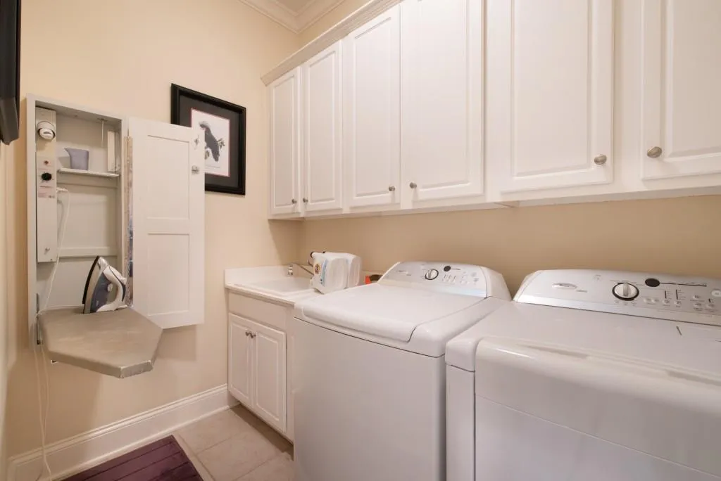 112 Strauss Lane, Sandy Springs, Georgia 30350, 6 Bedrooms Bedrooms, ,6 BathroomsBathrooms,Residential,Sold,112 Strauss Lane,6896241