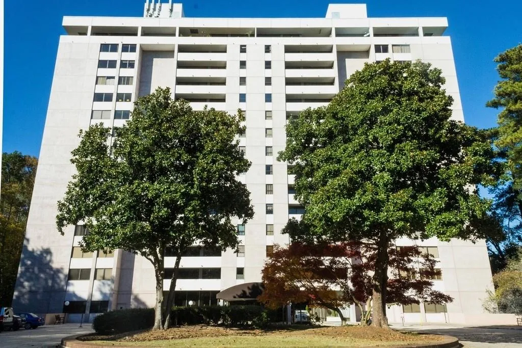 3530 Piedmont Road Ne Unit 9a, Atlanta, Georgia 30305, 3 Bedrooms Bedrooms, ,2 BathroomsBathrooms,Residential,Sold,3530 Piedmont Road Ne Unit 9a,6537460