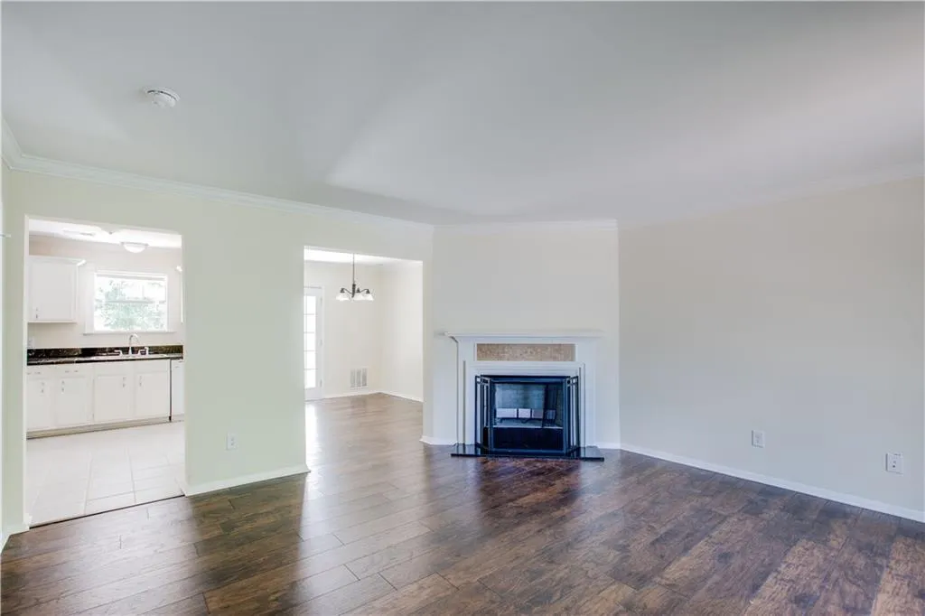 1705 Queen Anne Court, Sandy Springs, Georgia 30350, 2 Bedrooms Bedrooms, ,2 BathroomsBathrooms,Residential,Sold,1705 Queen Anne Court,5882741