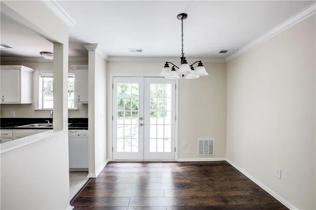1705 Queen Anne Court, Sandy Springs, Georgia 30350, 2 Bedrooms Bedrooms, ,2 BathroomsBathrooms,Residential,Sold,1705 Queen Anne Court,5882741
