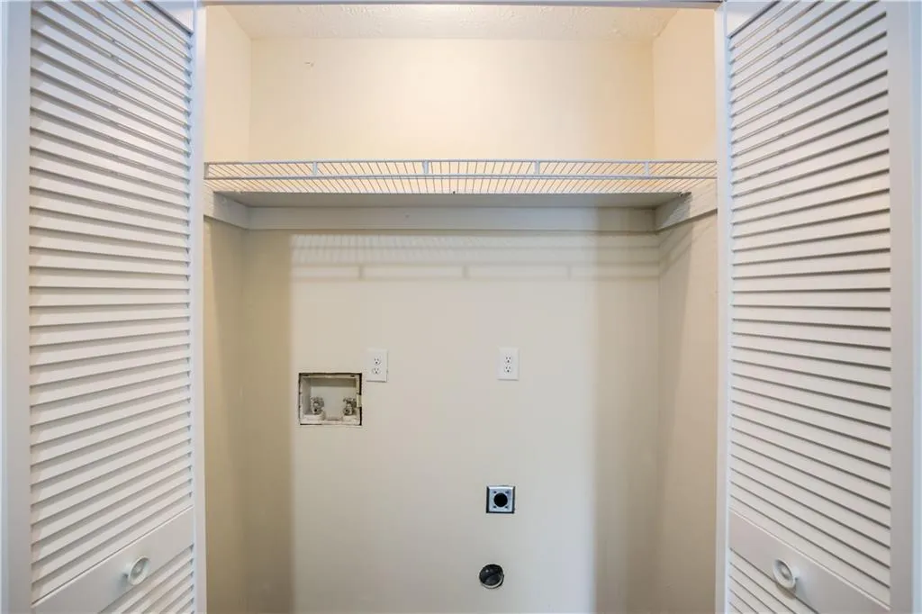 1705 Queen Anne Court, Sandy Springs, Georgia 30350, 2 Bedrooms Bedrooms, ,2 BathroomsBathrooms,Residential,Sold,1705 Queen Anne Court,5882741