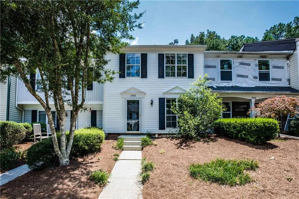1705 Queen Anne Court, Sandy Springs, Georgia 30350, 2 Bedrooms Bedrooms, ,2 BathroomsBathrooms,Residential,Sold,1705 Queen Anne Court,5882741