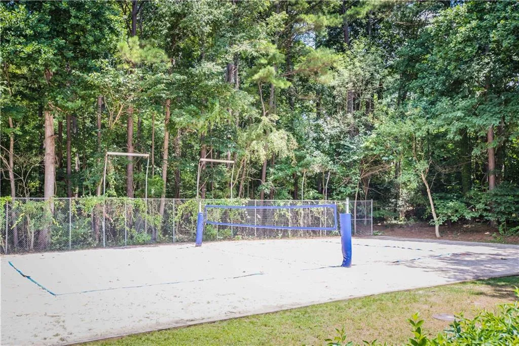 1705 Queen Anne Court, Sandy Springs, Georgia 30350, 2 Bedrooms Bedrooms, ,2 BathroomsBathrooms,Residential,Sold,1705 Queen Anne Court,5882741