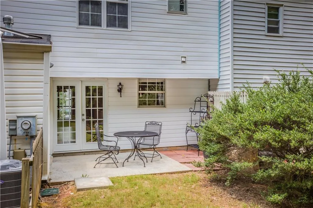 1705 Queen Anne Court, Sandy Springs, Georgia 30350, 2 Bedrooms Bedrooms, ,2 BathroomsBathrooms,Residential,Sold,1705 Queen Anne Court,5882741