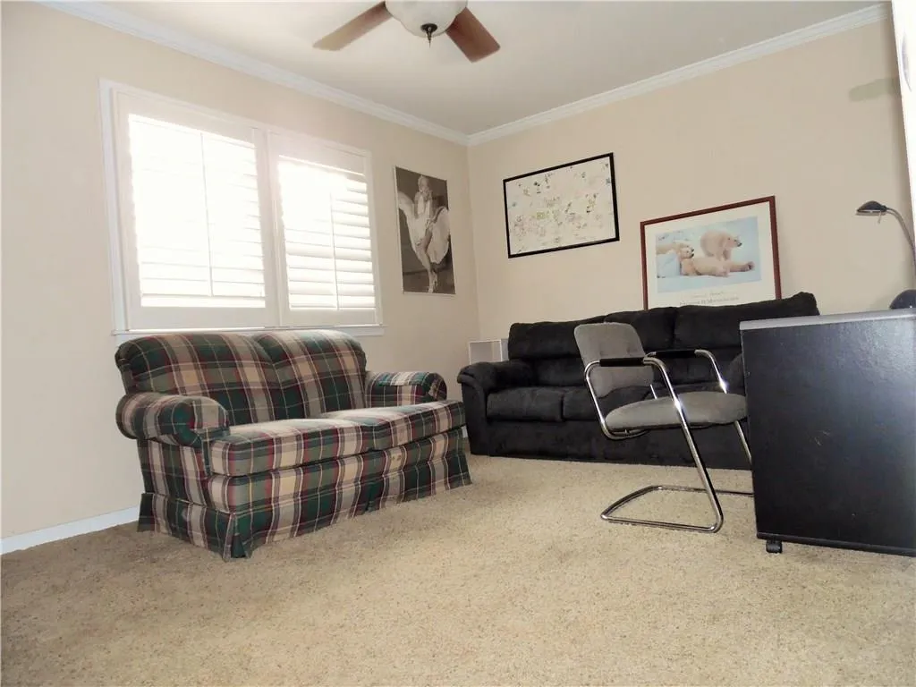 6520 Roswell Road Unit 4, Atlanta, Georgia 30328, 2 Bedrooms Bedrooms, ,1 BathroomBathrooms,Residential,Sold,6520 Roswell Road Unit 4,5628460