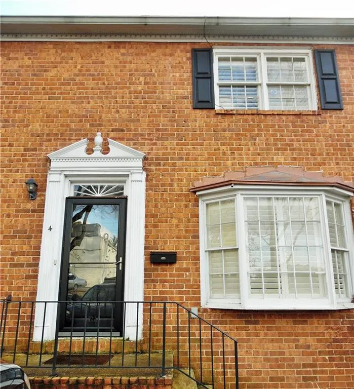 6520 Roswell Road Unit 4, Atlanta, Georgia 30328, 2 Bedrooms Bedrooms, ,1 BathroomBathrooms,Residential,Sold,6520 Roswell Road Unit 4,5628460