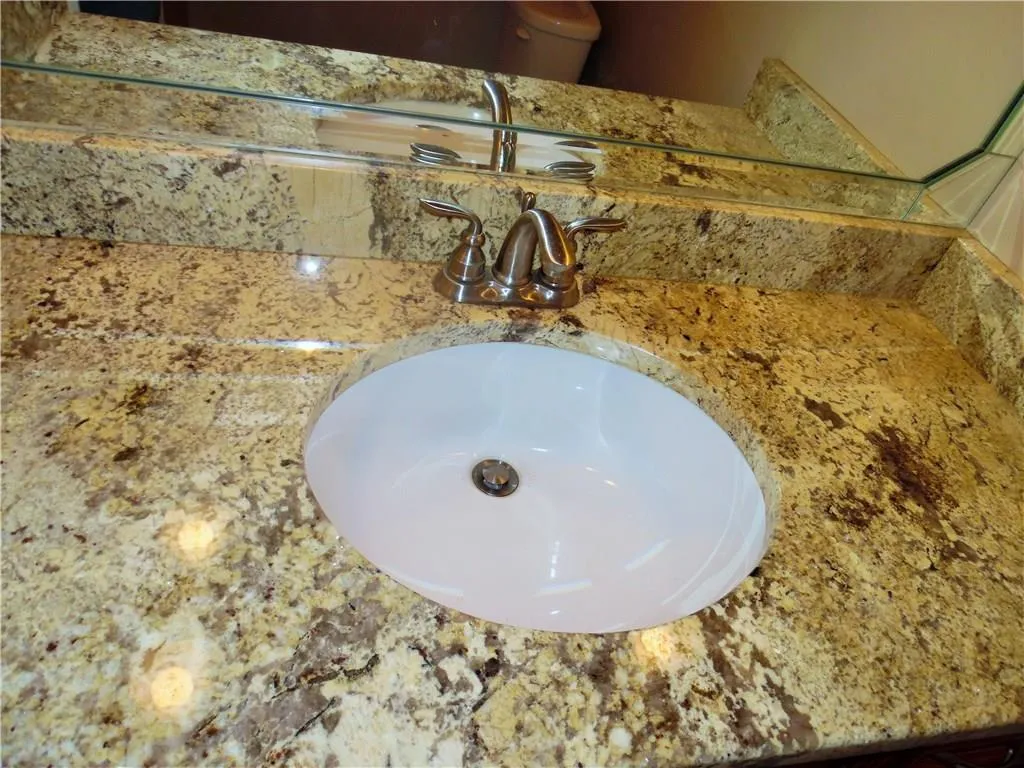 6520 Roswell Road Unit 4, Atlanta, Georgia 30328, 2 Bedrooms Bedrooms, ,1 BathroomBathrooms,Residential,Sold,6520 Roswell Road Unit 4,5628460