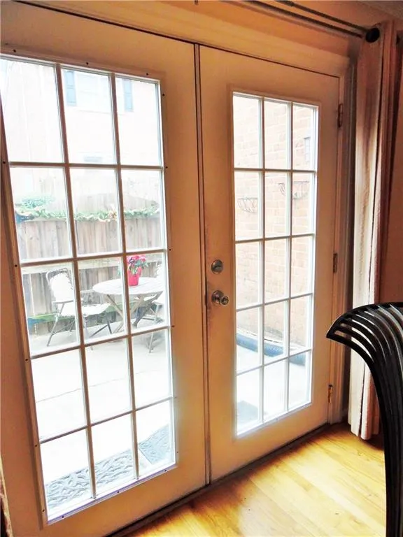 6520 Roswell Road Unit 4, Atlanta, Georgia 30328, 2 Bedrooms Bedrooms, ,1 BathroomBathrooms,Residential,Sold,6520 Roswell Road Unit 4,5628460