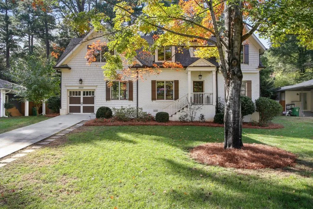 2232 Fairway Circle Ne, Brookhaven, Georgia 30319, 4 Bedrooms Bedrooms, ,3 BathroomsBathrooms,Residential,Sold,2232 Fairway Circle Ne,6095441