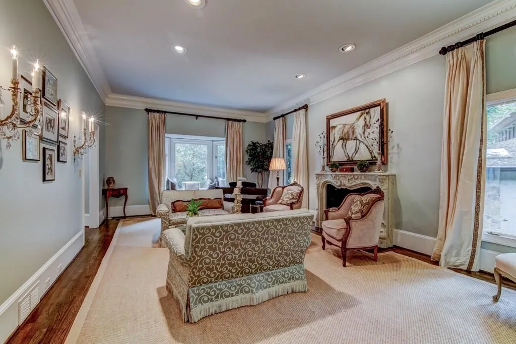 4390 Northside Chase Nw, Atlanta, Georgia 30327, 5 Bedrooms Bedrooms, ,4 BathroomsBathrooms,Residential,Sold,4390 Northside Chase Nw,5908963