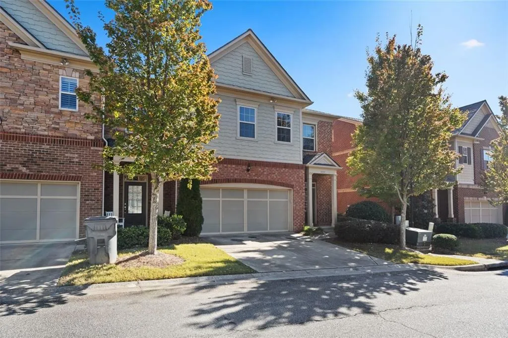 5577 High Point Road, Atlanta, Georgia 30342, 4 Bedrooms Bedrooms, ,3 BathroomsBathrooms,Residential,Sold,5577 High Point Road,6966862