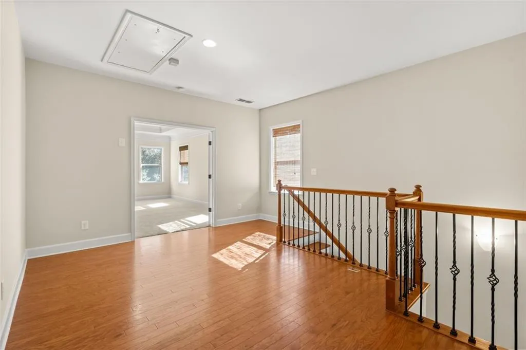 5577 High Point Road, Atlanta, Georgia 30342, 4 Bedrooms Bedrooms, ,3 BathroomsBathrooms,Residential,Sold,5577 High Point Road,6966862