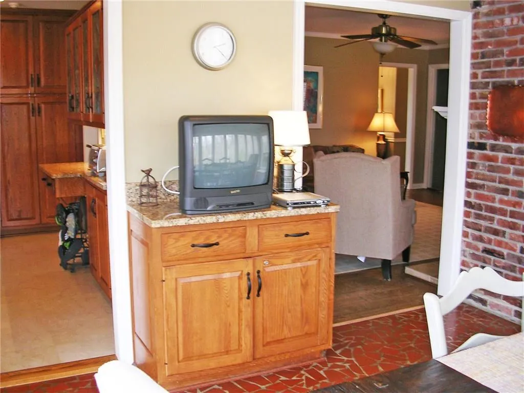 5515 Mount Vernon Parkway, Sandy Springs, Georgia 30327, 5 Bedrooms Bedrooms, ,3 BathroomsBathrooms,Residential,Sold,5515 Mount Vernon Parkway,5813274