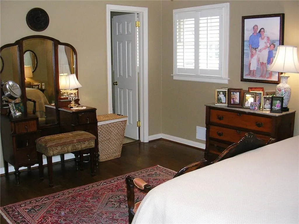 5515 Mount Vernon Parkway, Sandy Springs, Georgia 30327, 5 Bedrooms Bedrooms, ,3 BathroomsBathrooms,Residential,Sold,5515 Mount Vernon Parkway,5813274