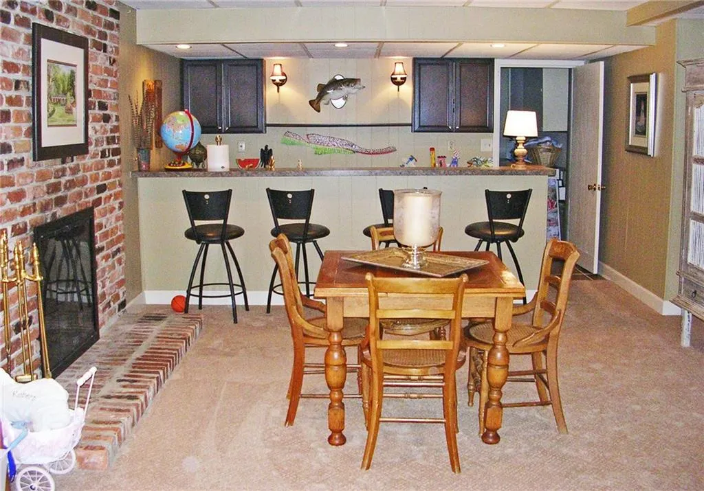 5515 Mount Vernon Parkway, Sandy Springs, Georgia 30327, 5 Bedrooms Bedrooms, ,3 BathroomsBathrooms,Residential,Sold,5515 Mount Vernon Parkway,5813274