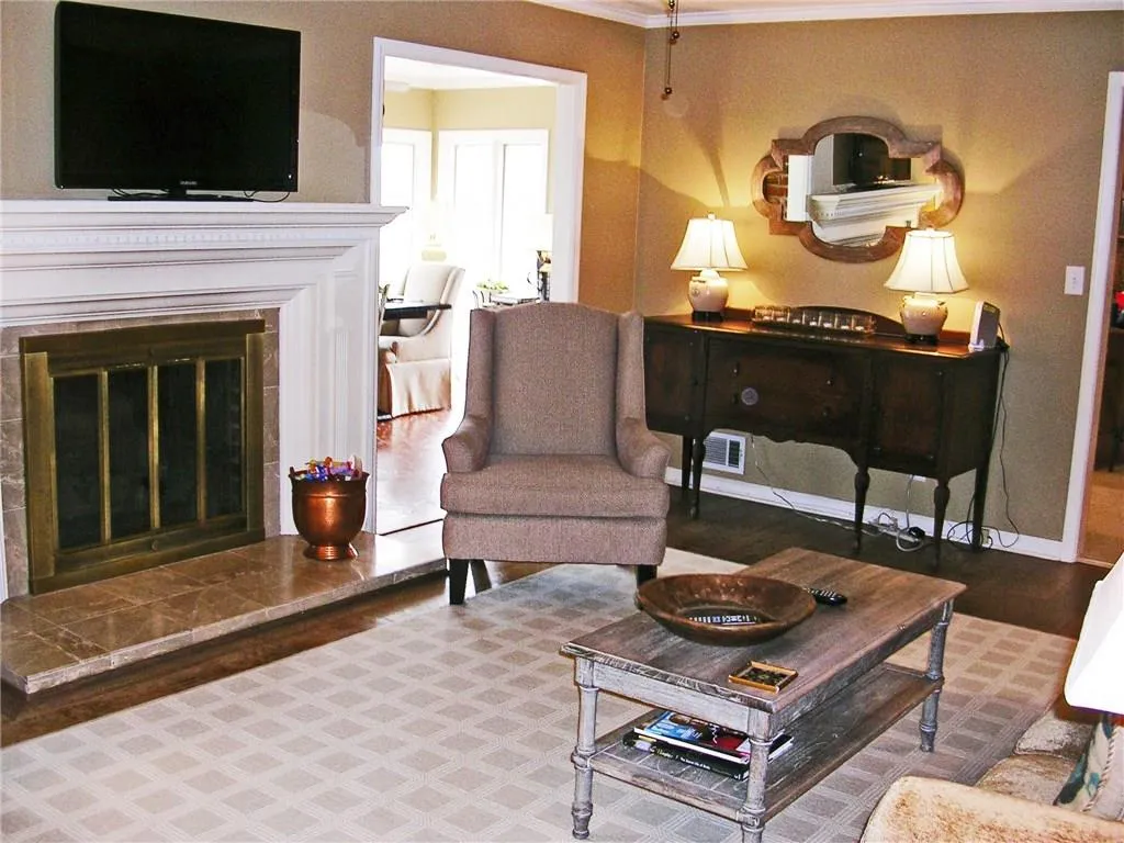 5515 Mount Vernon Parkway, Sandy Springs, Georgia 30327, 5 Bedrooms Bedrooms, ,3 BathroomsBathrooms,Residential,Sold,5515 Mount Vernon Parkway,5813274