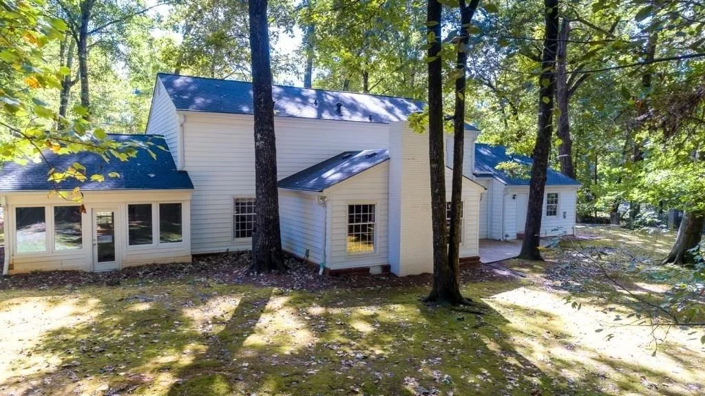 1930 Old Dominion Drive, Sandy Springs, Georgia 30350, 5 Bedrooms Bedrooms, ,3 BathroomsBathrooms,Residential,Sold,1930 Old Dominion Drive,6694403