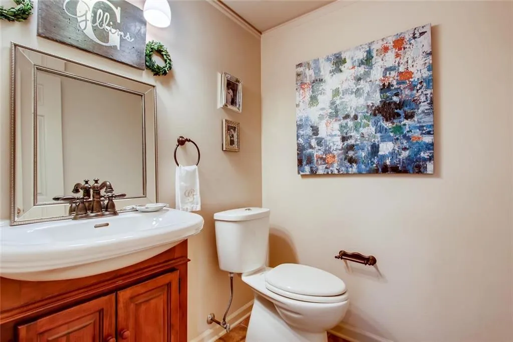 7435 Crompton Court N, Sandy Springs, Georgia 30350, 5 Bedrooms Bedrooms, ,4 BathroomsBathrooms,Residential,Sold,7435 Crompton Court N,6642893