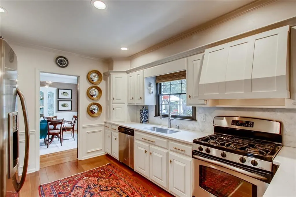 7435 Crompton Court N, Sandy Springs, Georgia 30350, 5 Bedrooms Bedrooms, ,4 BathroomsBathrooms,Residential,Sold,7435 Crompton Court N,6642893